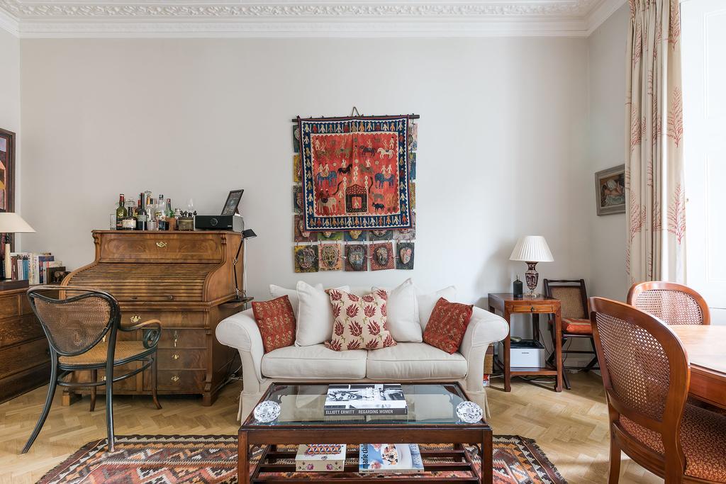 The Hummingbird 1 Bedroom By Kensington Gardens Apartament *